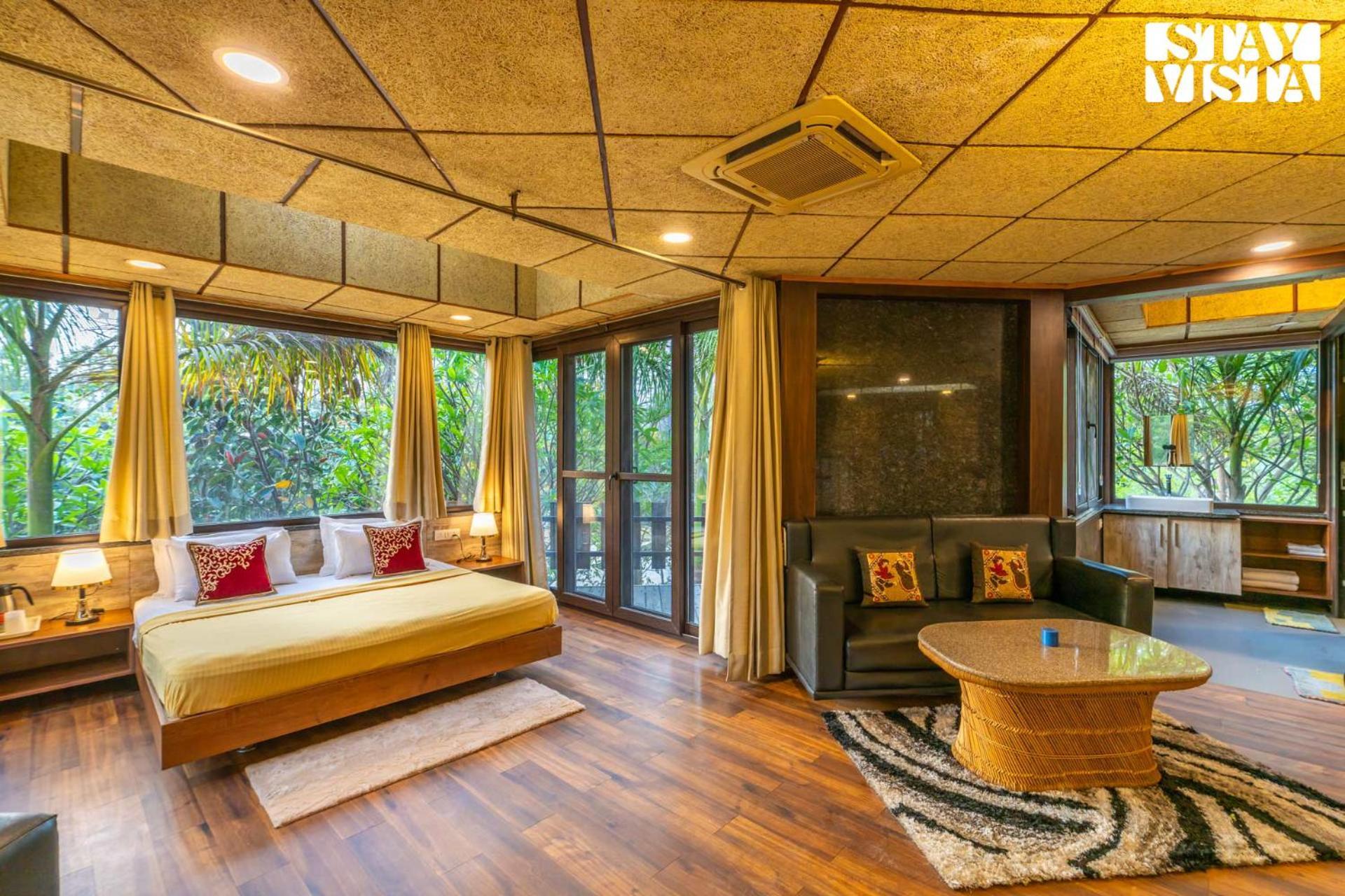 Stayvista At Maple Farms With Pool, Bbq & Bonfire Sohna Exteriér fotografie